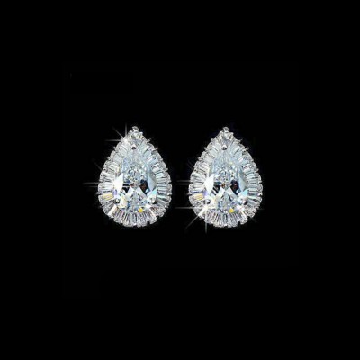 Ariane Bridal Earring: Bold Teardrop with Baguette Frame